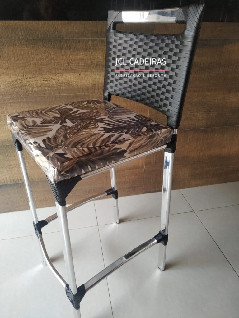 banqueta-de-aluminio-polido-sofia-fibra-sintetica